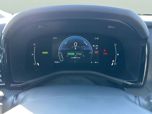 Used 2025 Toyota Camry SE image 21