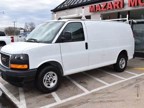 Used 2018 GMC Savana 2500 w/ Communications Package RWD image 8