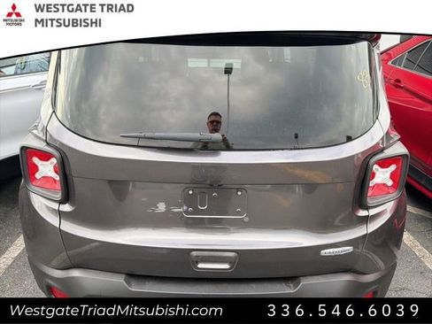 Used 2019 Jeep Renegade Latitude image 7