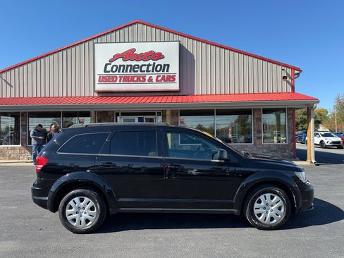 Used 2020 Dodge Journey SE image 3