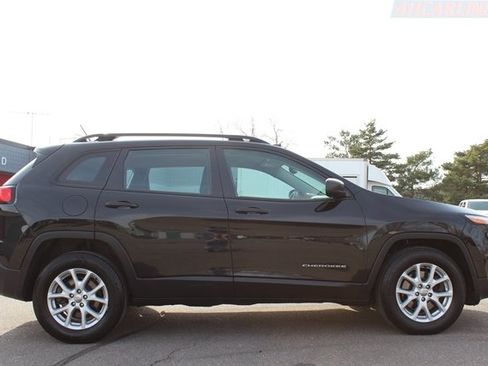 Used 2016 Jeep Cherokee Sport w/ Cold Weather Group image 39