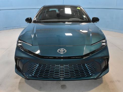 Used 2025 Toyota Camry XSE AWD/4WD image 24