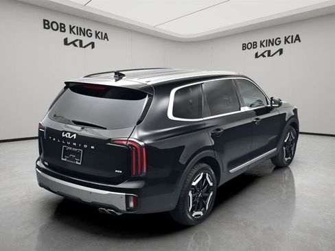 Used 2024 Kia Telluride EX image 25