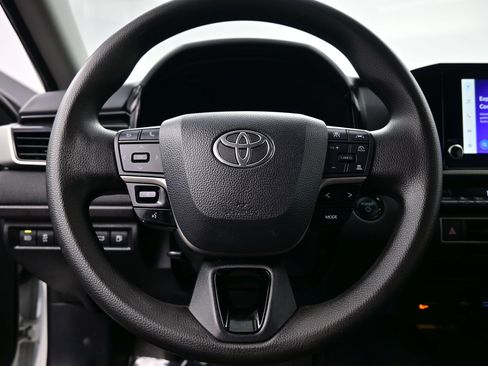 Used 2025 Toyota Camry LE FWD image 23