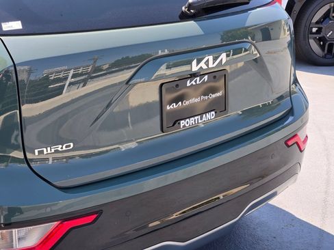 Used 2023 Kia Niro Wind w/ Wind Preserve Package FWD image 14
