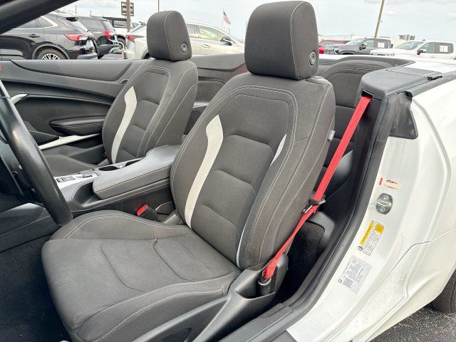 Used 2023 Chevrolet Camaro LT w/ Technology Package RWD image 11
