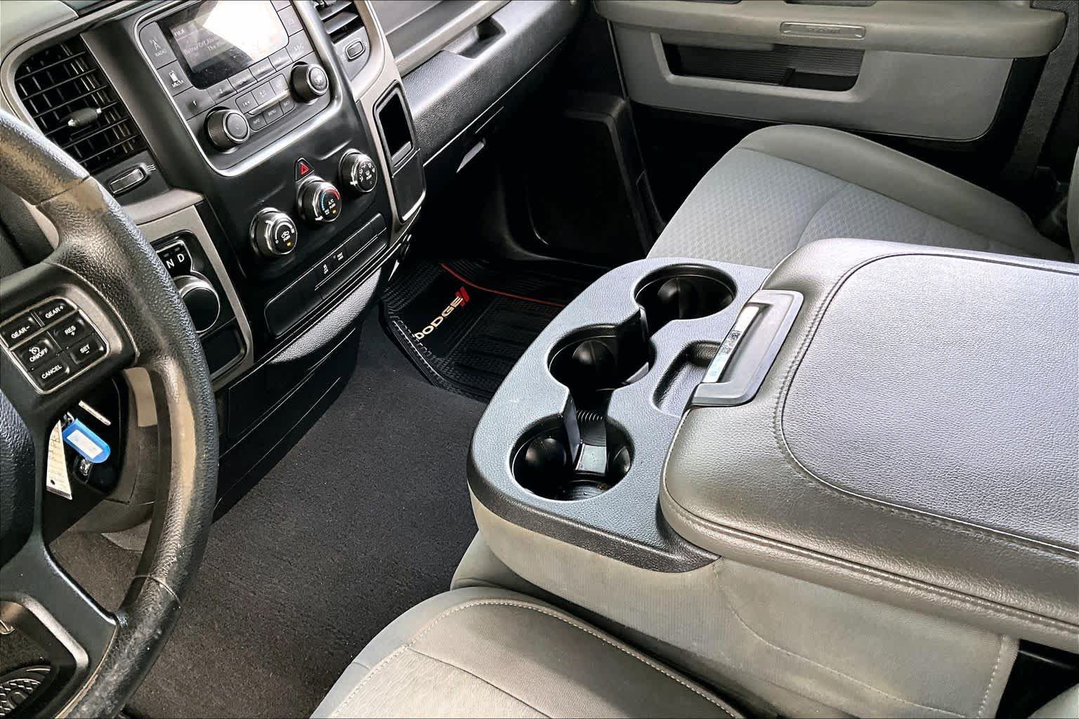 Used 2016 RAM 1500 Express RWD image 16