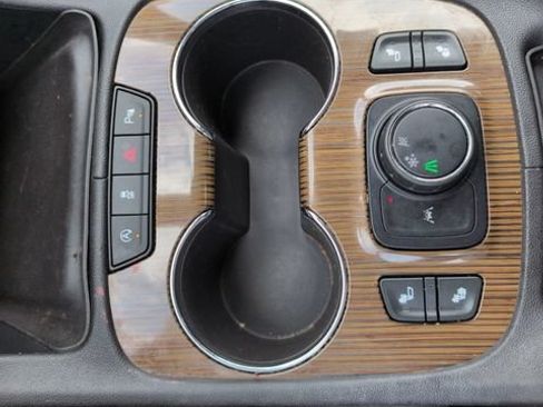 Used 2021 GMC Acadia SLE w/ Driver Convenience Package FWD image 45