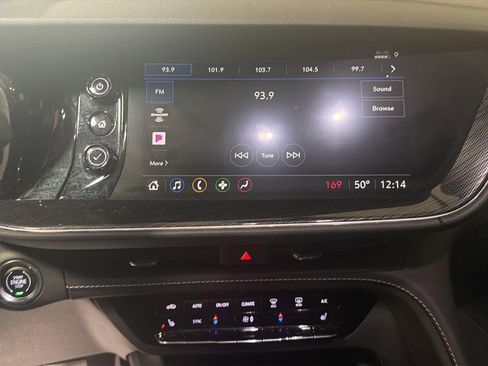Used 2023 Buick Envision Preferred image 22