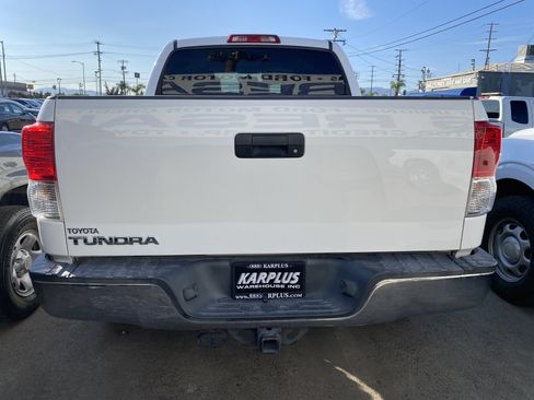 Used 2013 Toyota Tundra 2WD CrewMax w/ Tow Pkg image 9