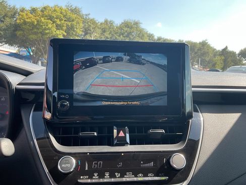 Used 2025 Toyota Corolla LE FWD image 32