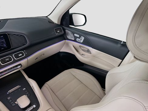 Certified 2025 Mercedes-Benz GLS 450 4MATIC image 30