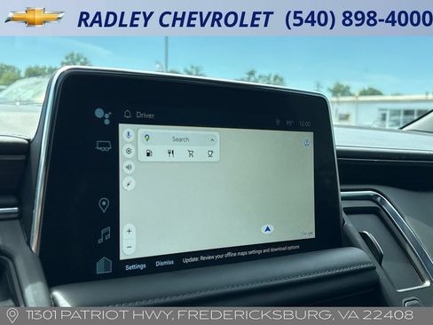Used 2022 Chevrolet Suburban Z71 w/ Luxury Package AWD/4WD image 8