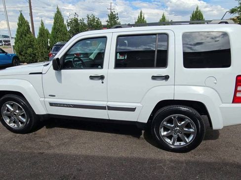Used 2012 Jeep Liberty Sport image 5
