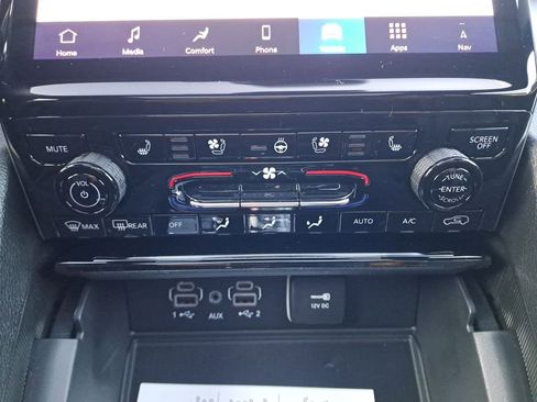 New 2025 Jeep Grand Cherokee L Limited w/ Luxury Tech Group II AWD/4WD image 22