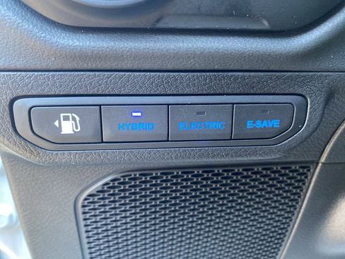 Used 2024 Jeep Wrangler Unlimited Rubicon 4xe AWD/4WD image 29