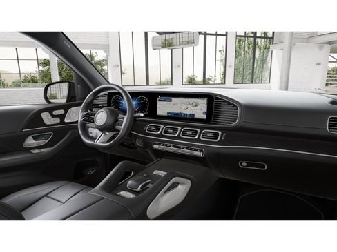 New 2026 Mercedes-Benz GLS 580 4MATIC image 7