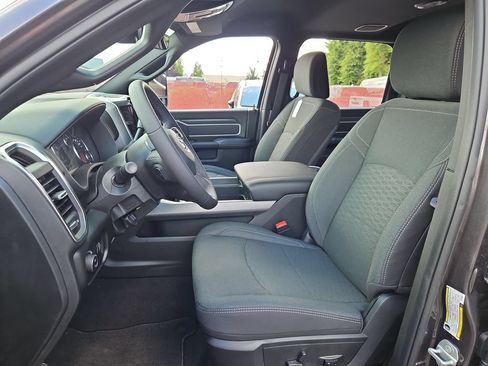 New 2026 RAM 3500 Big Horn AWD/4WD image 12