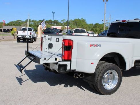 Used 2025 Ford F450 Platinum w/ Platinum Plus Package AWD/4WD image 11