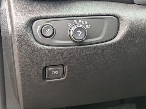 New 2025 Chevrolet Blazer LT image 12