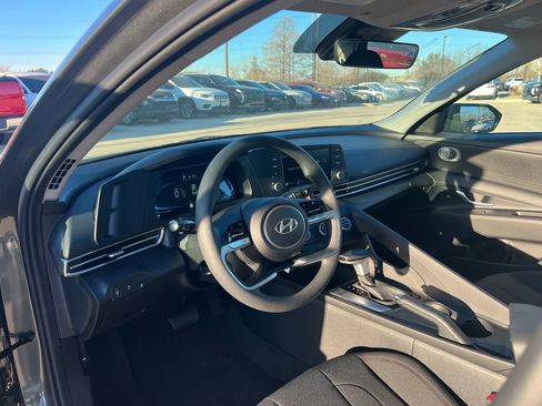 New 2026 Hyundai Elantra SE image 20