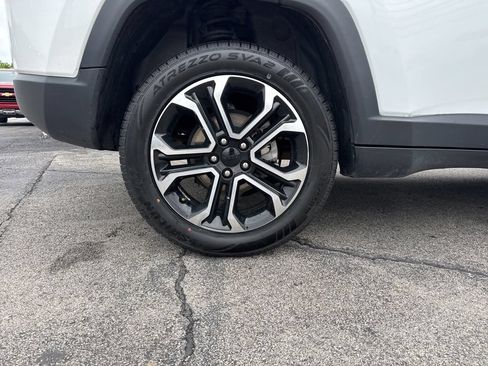 Used 2023 Jeep Compass Limited AWD/4WD image 3