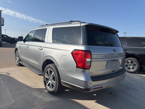 Used 2022 Ford Expedition Max XLT image 8