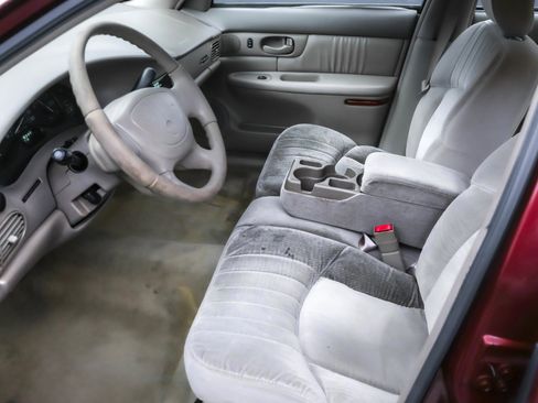 Used 2002 Buick Century Custom w/ Custom Premium Pkg image 10