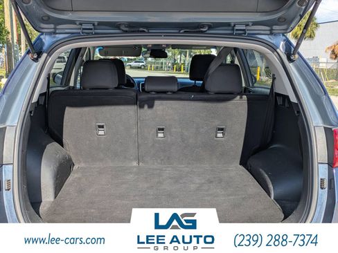 Used 2021 Kia Sportage LX AWD/4WD image 11