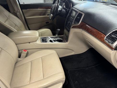 Used 2012 Jeep Grand Cherokee Limited w/ Luxury Group II image 13