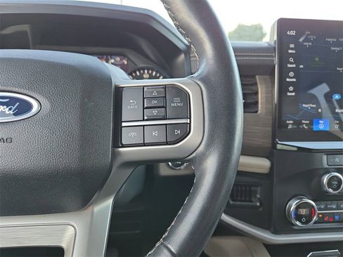 Used 2023 Ford Expedition Limited image 20
