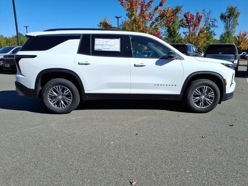 New 2026 Chevrolet Traverse LT w/ Driver Confidence Package image 26