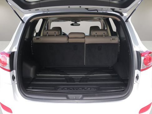 Used 2012 Hyundai Santa Fe Limited FWD image 16
