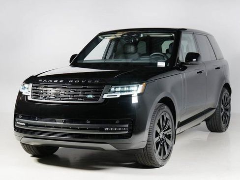 New 2025 Land Rover Range Rover SE image 1