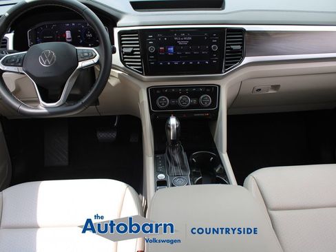 Certified 2023 Volkswagen Atlas SE w/ Black Wheel Package AWD/4WD image 19