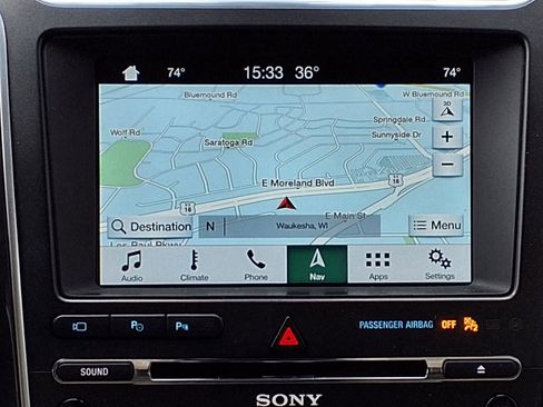 Used 2018 Ford Explorer Platinum image 16