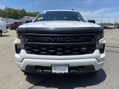 Used 2023 Chevrolet Silverado 1500 Custom AWD/4WD image 2