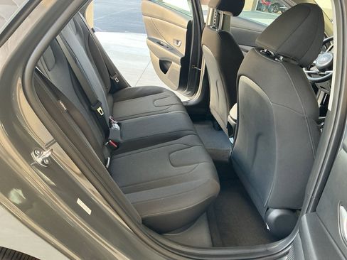 New 2026 Hyundai Elantra SE FWD image 16