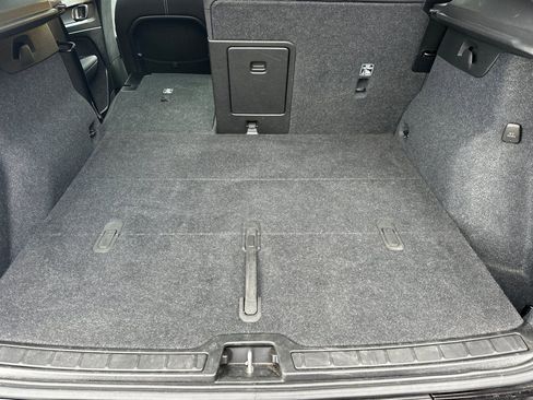 Certified 2023 Volvo XC40 Recharge Ultimate image 18