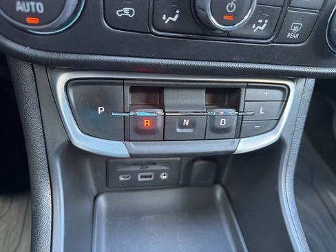 Used 2022 GMC Terrain SLT w/ Tech Package AWD/4WD image 24