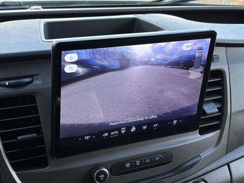 Used 2022 Ford Transit 350 XLT image 17