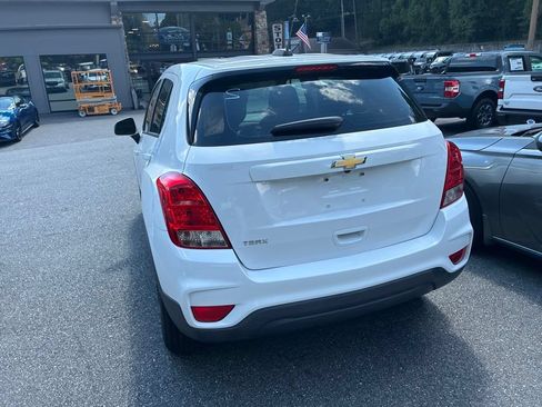Used 2019 Chevrolet Trax LS FWD image 9