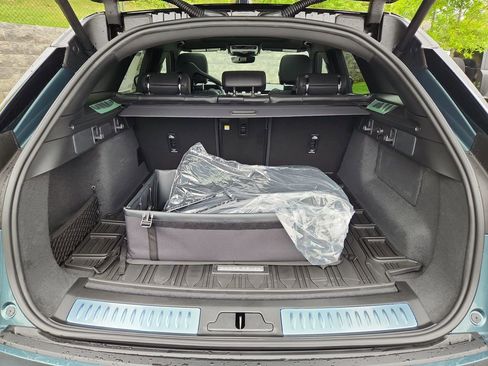 New 2026 Land Rover Range Rover Velar S AWD/4WD image 13