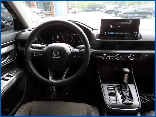Used 2024 Honda CR-V LX image 11