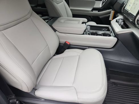 New 2026 Ford Expedition Max Active RWD image 10