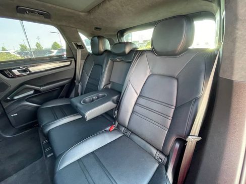 Used 2021 Porsche Cayenne GTS AWD/4WD image 25