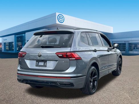 Used 2024 Volkswagen Tiguan SE R-Line AWD/4WD image 7