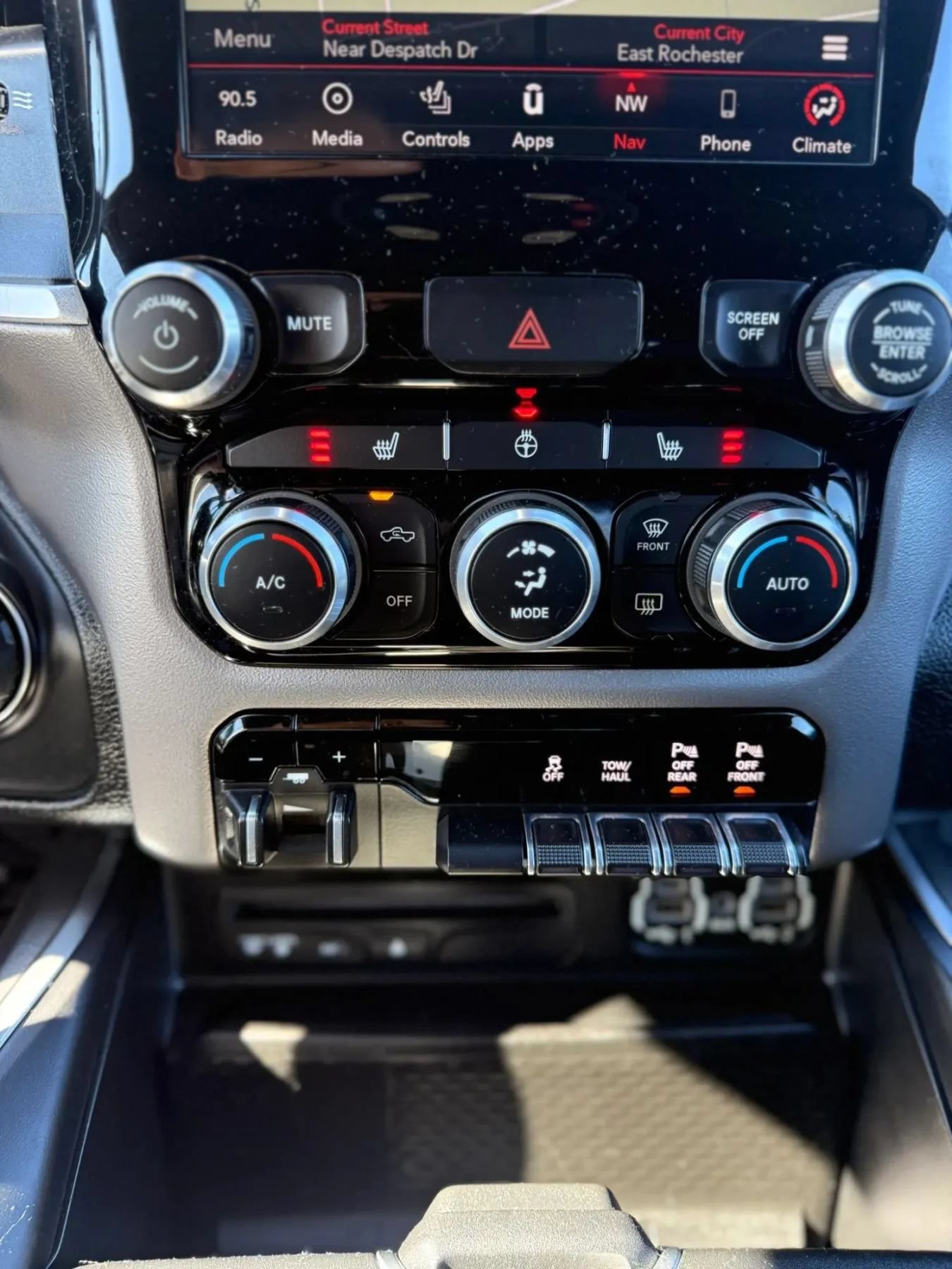 Used 2019 RAM 1500 Big Horn AWD/4WD image 25