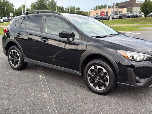 Used 2023 Subaru Crosstrek 2.0i Premium AWD/4WD image 2