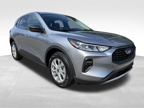 Used 2023 Ford Escape Active w/ Tech Pack #1 AWD/4WD image 4